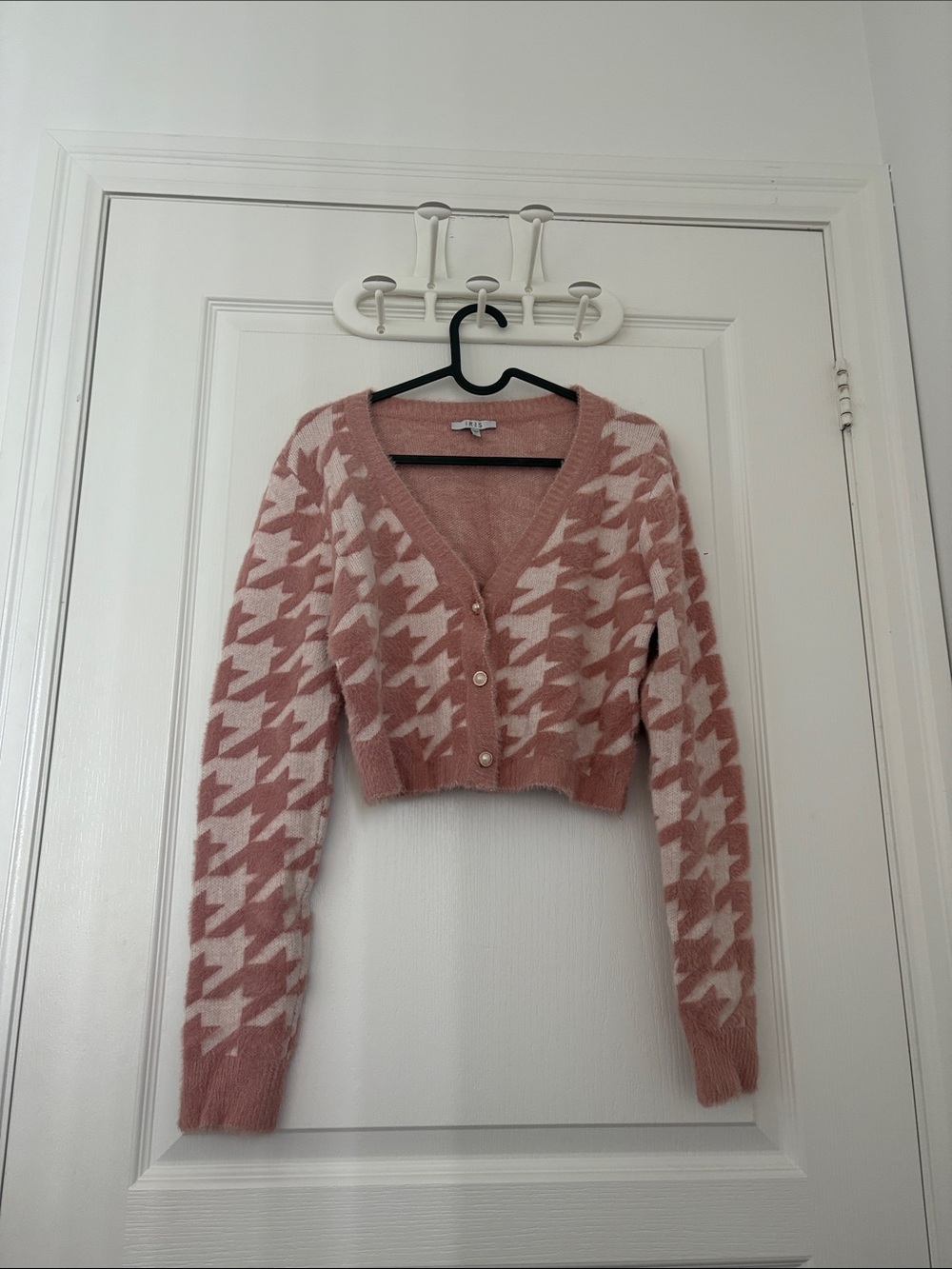 iris Pink and Cream Houndstooth Cropped Cardigan Sweater